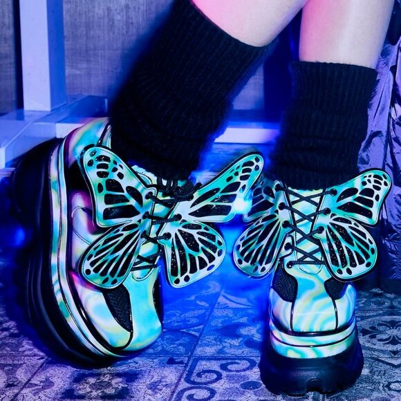 THE TRANFORMED RADIOACTIVE  By The Beat Butterfly Sneakers ( BRAND NEW !!! ) - Picture 1 of 7